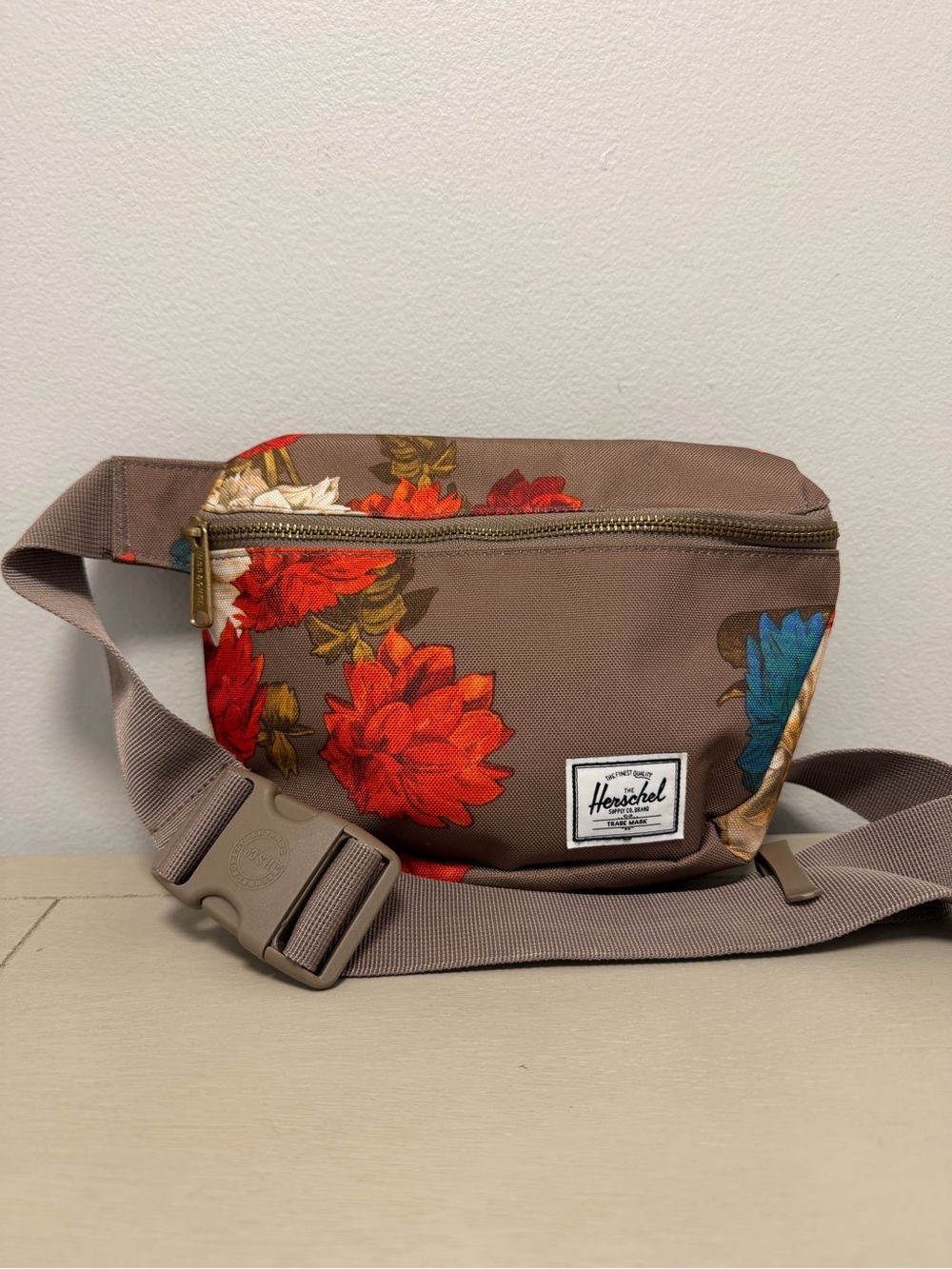 Herschel Supply Co. Fifteen Hip Pack Floral Fanny Pack Crossbody Belt Bag Brown